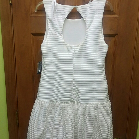 Bisou Bisou Dress - Picture 2 of 6